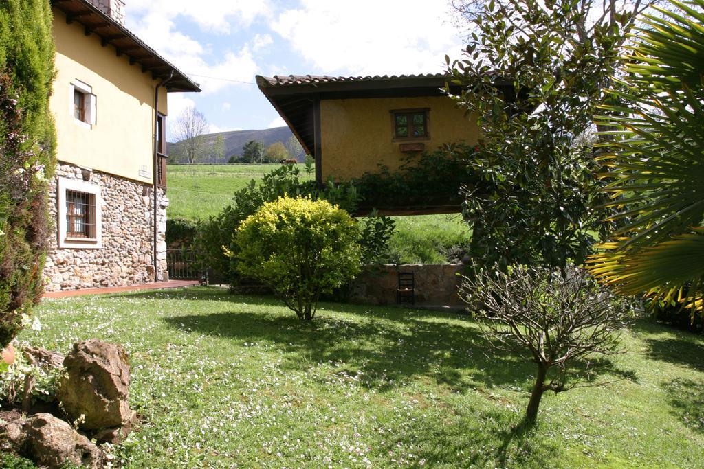 El Trebano Guest House Cardes  Exterior photo